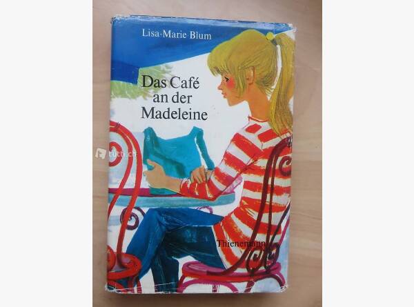 Auktion Schweiz | Bücher & Musik | DAS CAFÈ AN DER MADELEINE (LISA- MARIE BLUM)