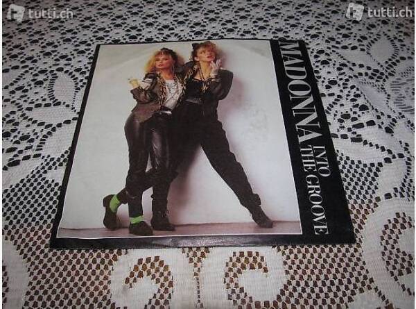 Auktion Schweiz | Bücher & Musik | Madonna- Into the Groove